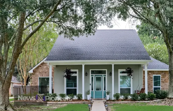 Tips for Maximizing Storage in Small Homes with creative solutions and smart organization methods.