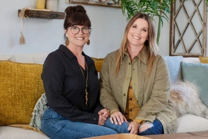 Unsellable Houses Twins Net Worth: Lyndsay Lamb and Leslie Davis success story